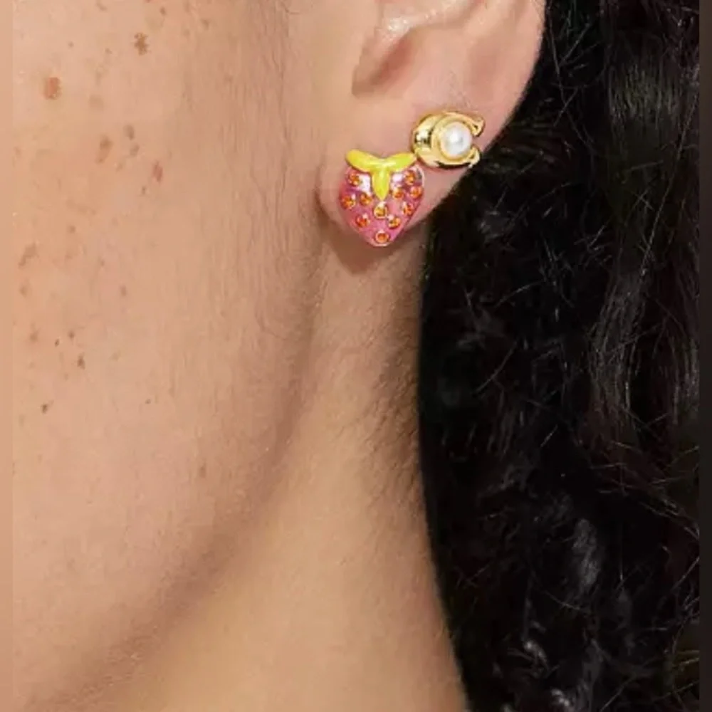 Coach Strawberry Signature pearl Stud Earrings‎ Set brand new - Picture 1 of 5
